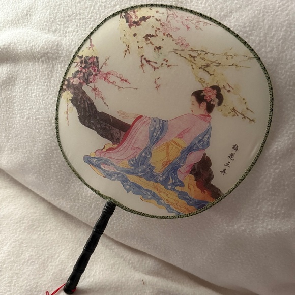Japanese print on hand fan. 14", Antique - Picture 1 of 2